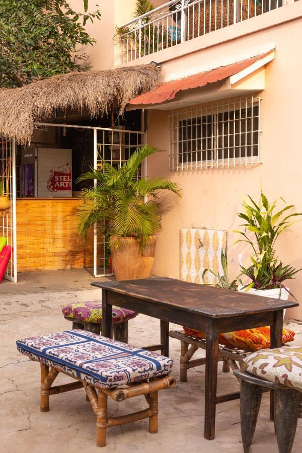 Agoo Hostel (Adults Only) Акра Екстериор снимка